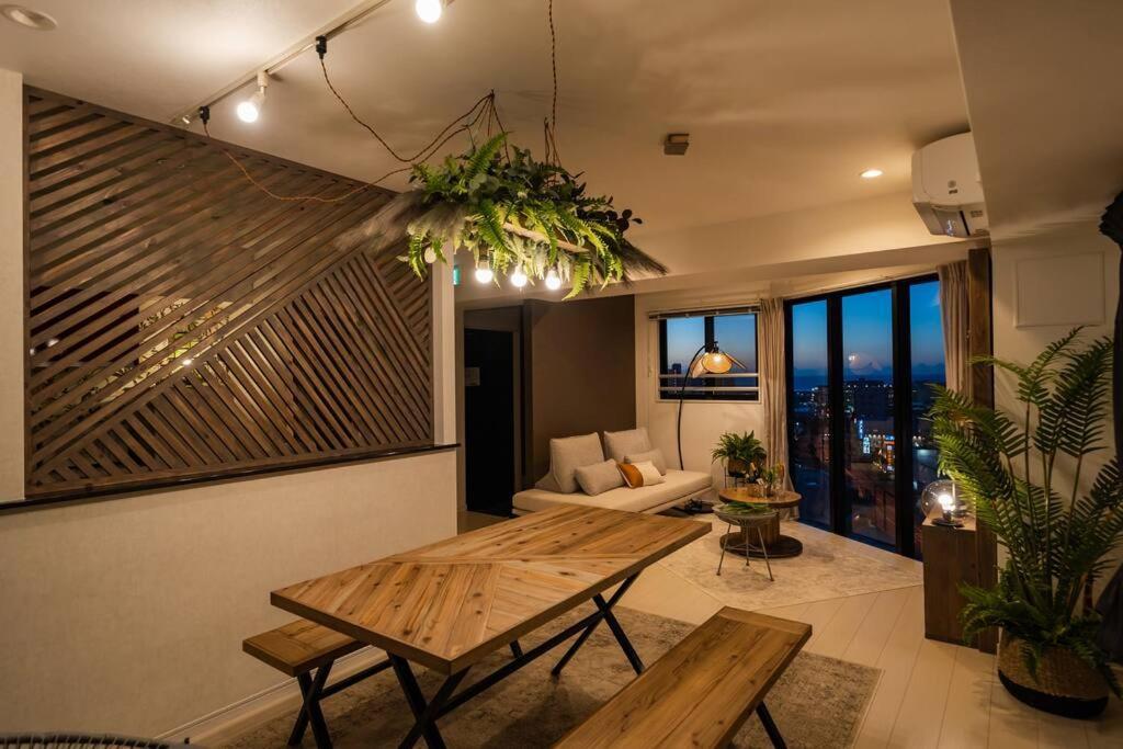Appartamento The Penthouse Ginowan Urasoe Esterno foto