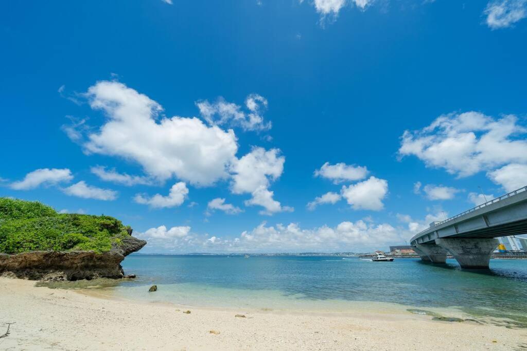 Appartamento The Penthouse Ginowan Urasoe Esterno foto