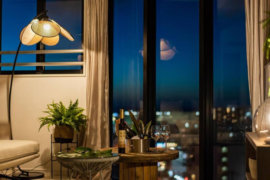 Appartamento The Penthouse Ginowan Urasoe Esterno foto