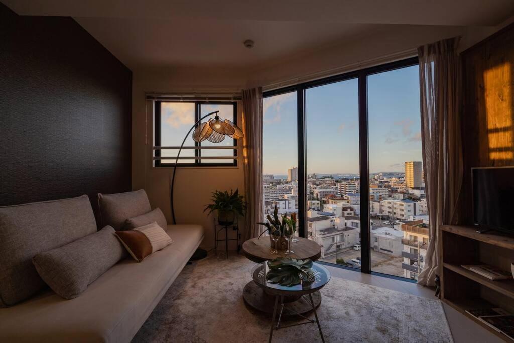 Appartamento The Penthouse Ginowan Urasoe Esterno foto